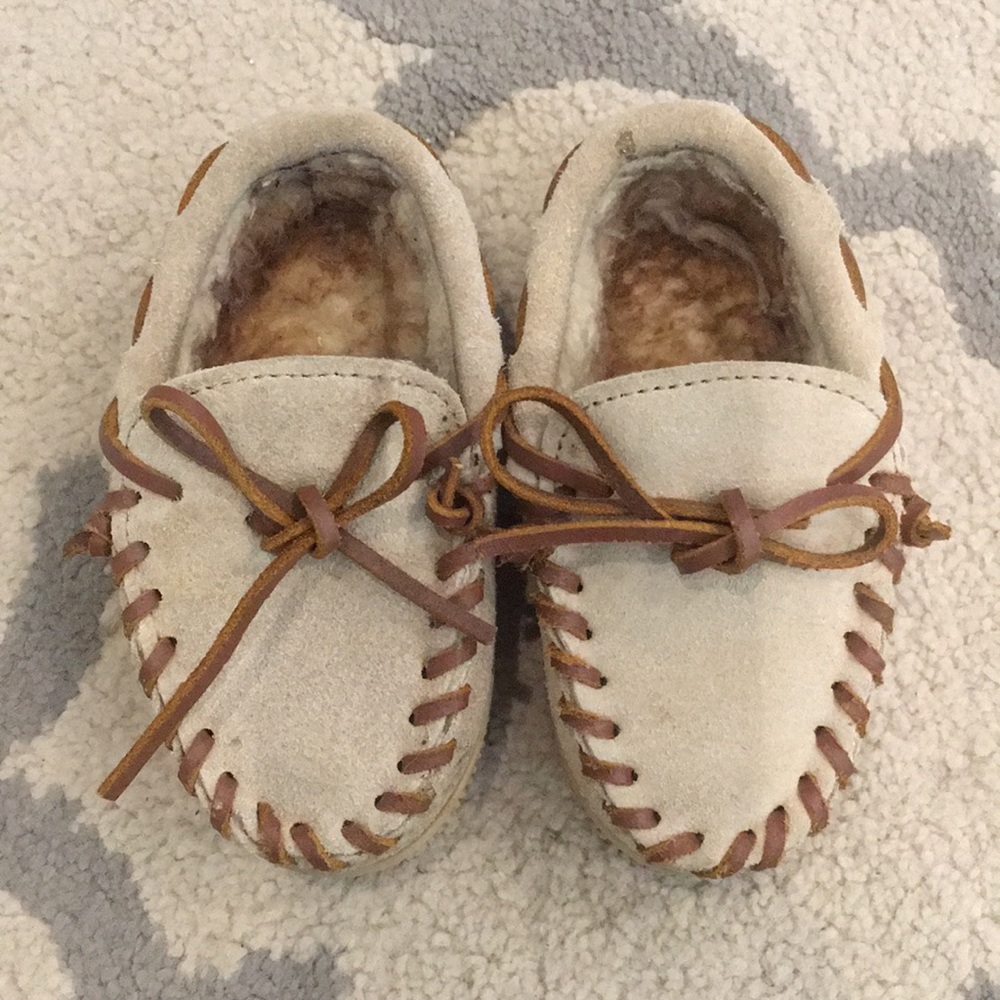 Toddler slippers with rubber bottoms